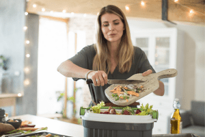 How To Compost In An Apartment: 4 Simple, Low-Cost Methods for Fresh Vegetables